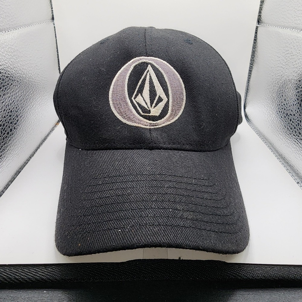 Volcom Flexfit Hat Mens S-M Black Embroidered‎ Stone Logo Baseball Cap Yupoong